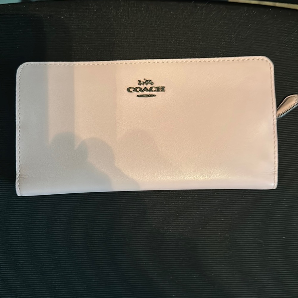 COACH wallet in pink